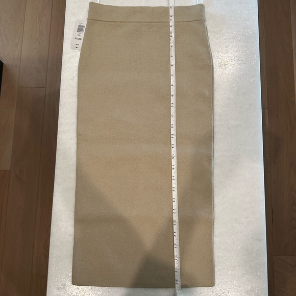 NWT Aritzia Babaton Tube Midi Skirt XS - Picture 7 of 7